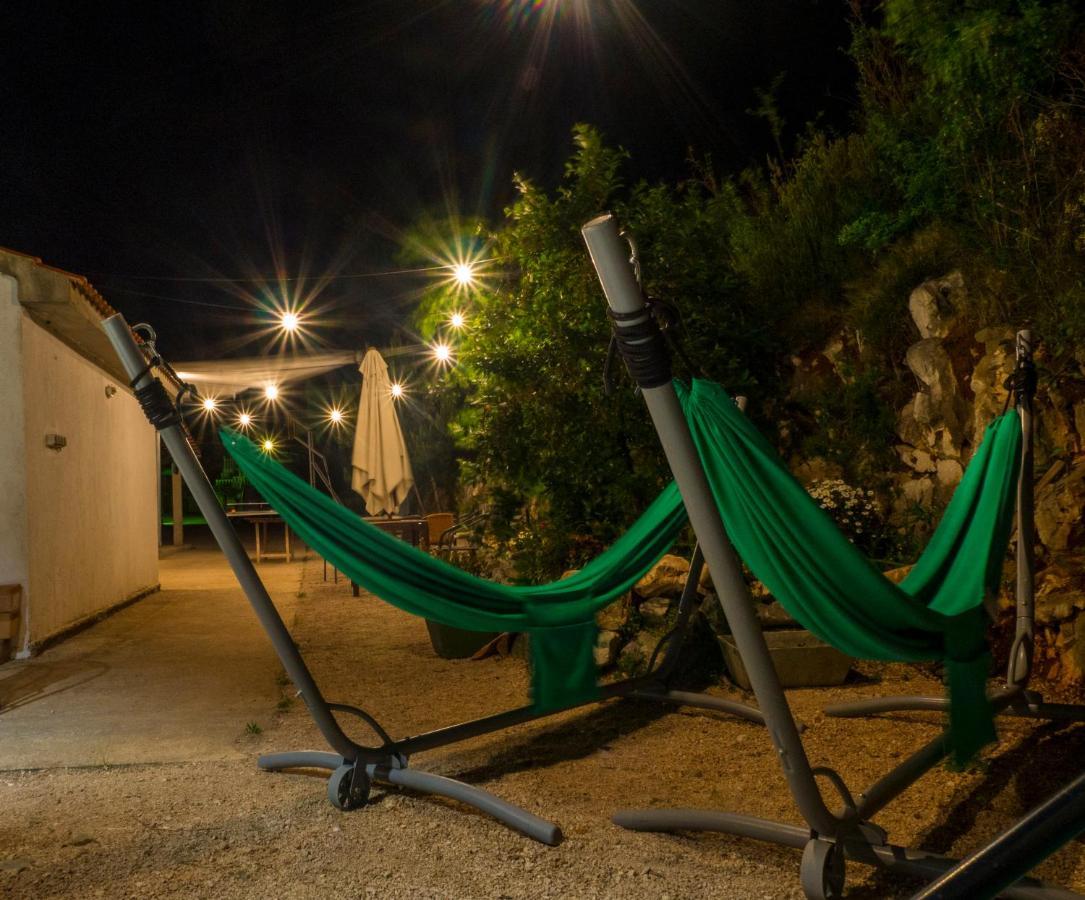 Hostel Kapa Đảo Hvar Ngoại thất bức ảnh