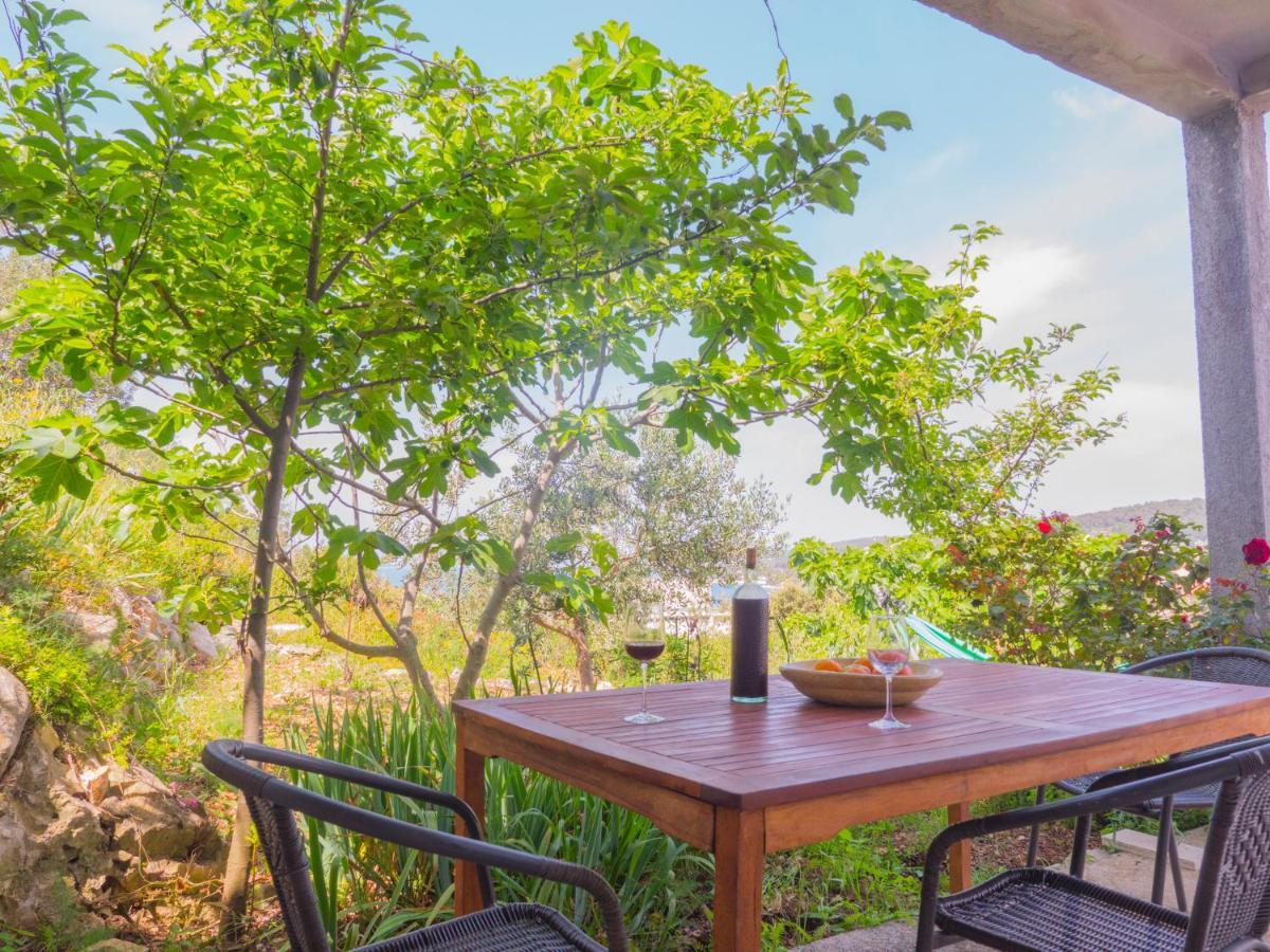 Hostel Kapa Đảo Hvar Ngoại thất bức ảnh
