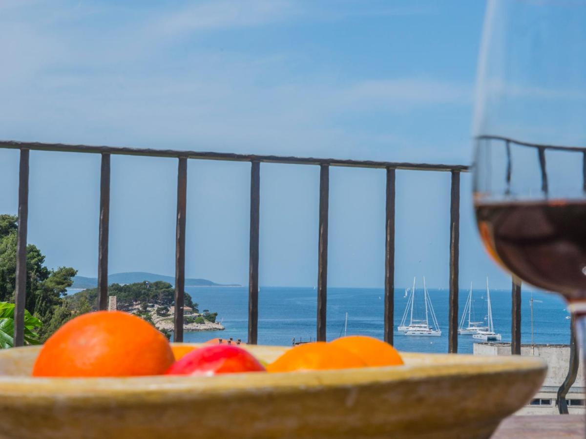 Hostel Kapa Đảo Hvar Ngoại thất bức ảnh