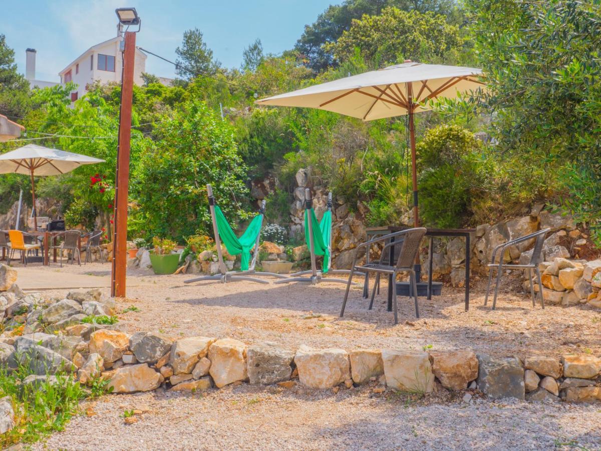 Hostel Kapa Đảo Hvar Ngoại thất bức ảnh